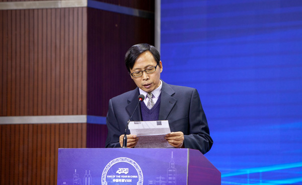 2020中國(guó)年度VAN評(píng)委會(huì)成員、商用汽車雜志社總編輯肖獻(xiàn)法