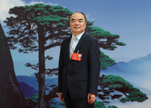 全國人大代表、陽光電源董事長曹仁賢