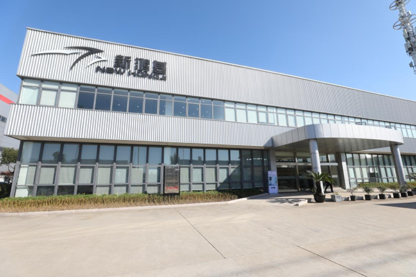 新鴻基是一家專業(yè)從事精密零部件制造的高新技術(shù)企業(yè)，其在光學(xué)鏡筒、醫(yī)療機構(gòu)件、薄壁零件以及易變形類零件的加工能力始終處于同行業(yè)的領(lǐng)先地位，累計獲得了84項技術(shù)專利。